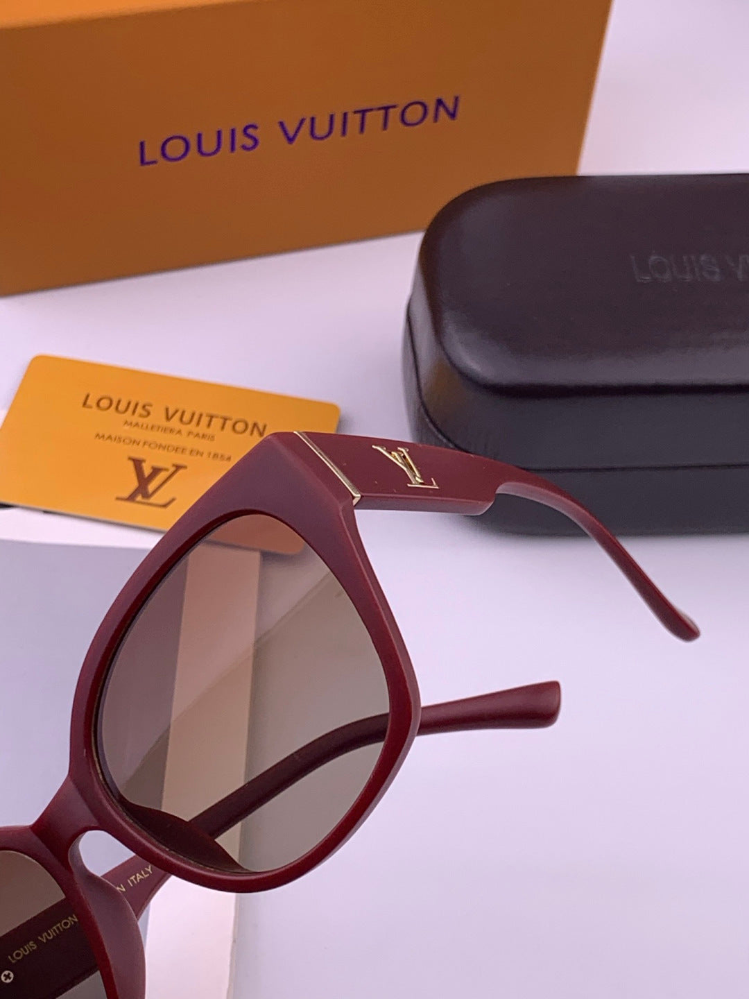 Louis Vuitton L27001 Square Black Lens Sunglasses for Men & Women - 357647 - detail image 3