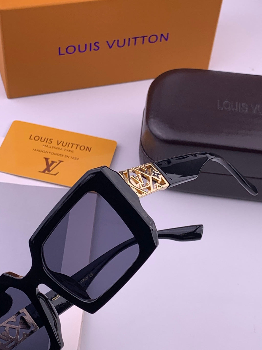 Louis Vuitton L77001 Square Brown Lens Sunglasses for Men & Women - 357651 - detail image 5