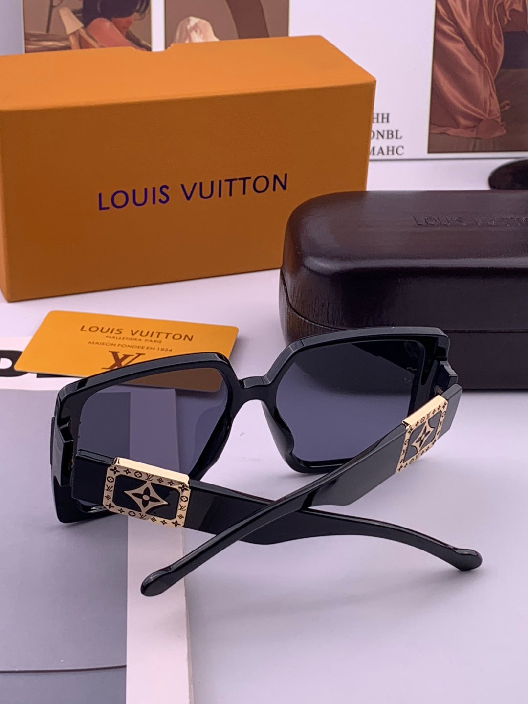 Louis Vuitton L97003 Square Black Lens Sunglasses for Men & Women - 357654 - detail image 6