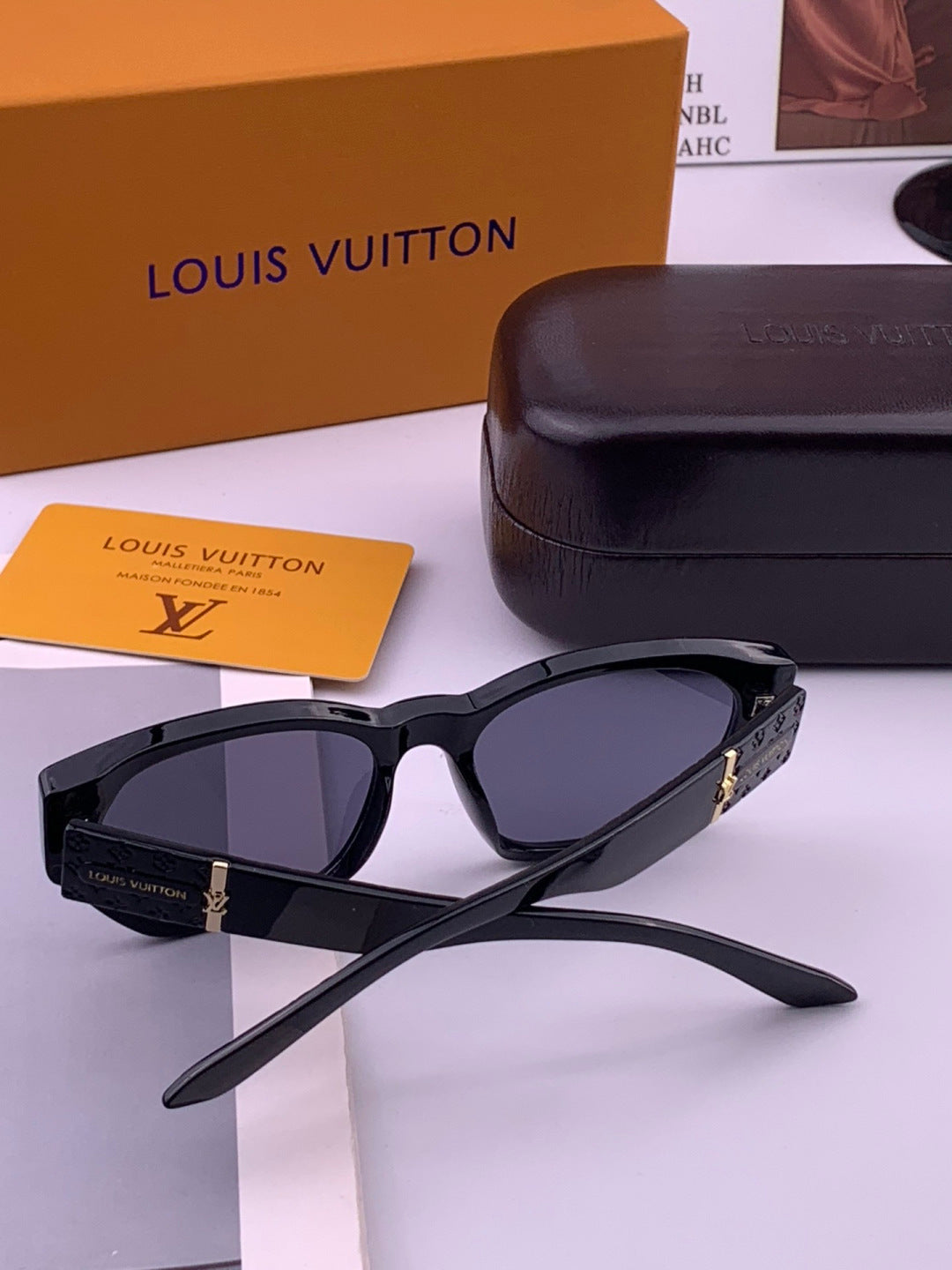 Louis Vuitton L17000 Square Black Lens Sunglasses for Men & Women - 357656 - detail image 5