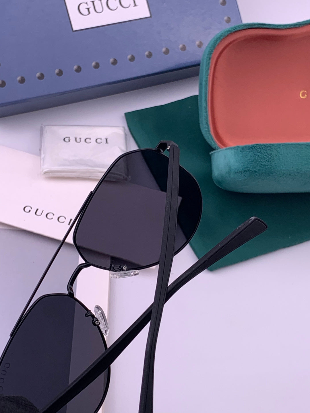 Gucci G5381 Polarized Aviator Gold Lens Sunglasses for Men & Women - 357863 - detail image 3