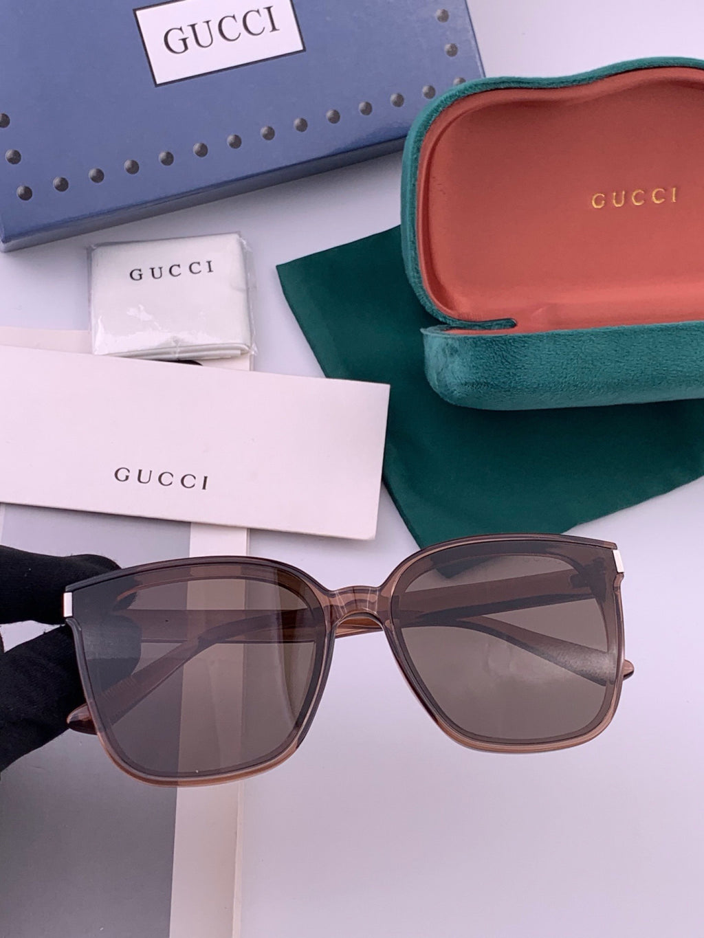 Gucci G0511 Polarized Square Black Lens Sunglasses for Men & Women - detail image 2