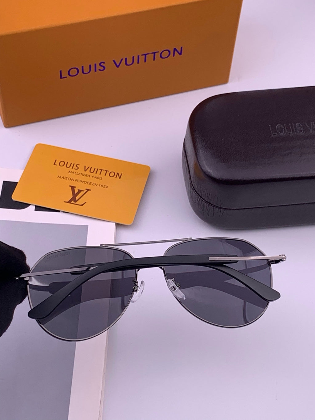 Louis Vuitton L8333 Polarized Aviator Black Lens Sunglasses for Men & - 357624 - detail image 5