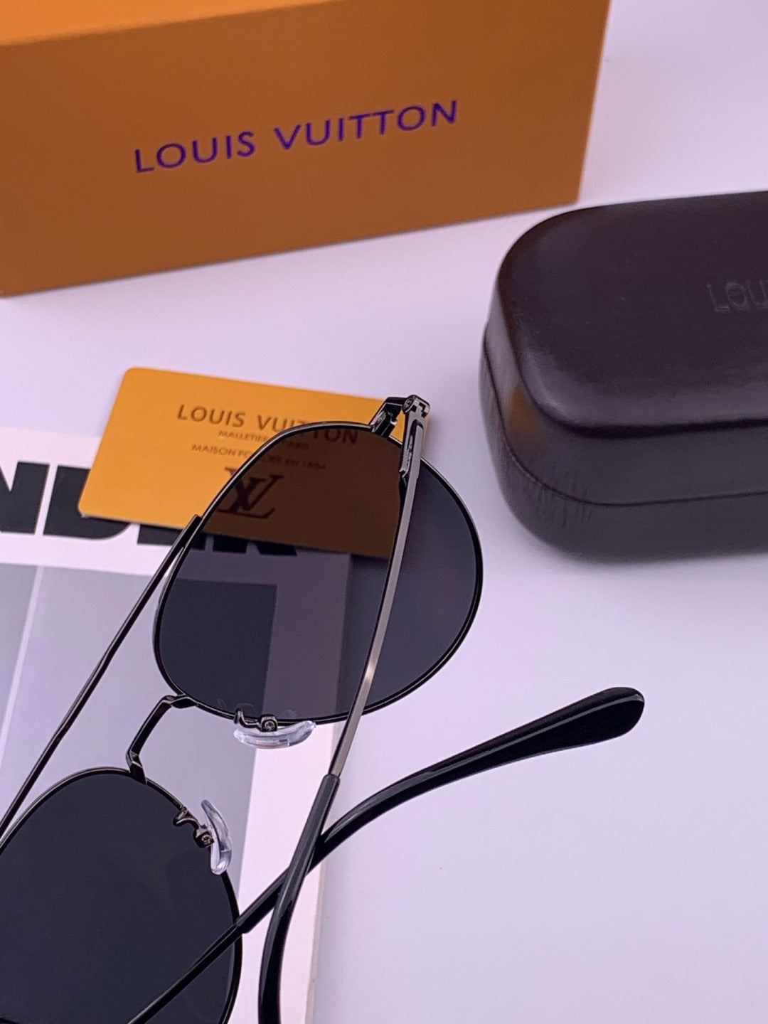 Louis Vuitton L5342 Polarized Aviator Black Lens Sunglasses for Men & - 357625 - detail image 4