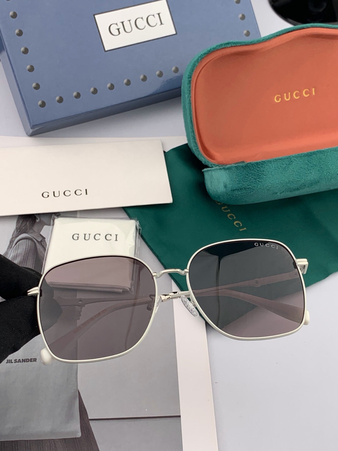 Gucci G2322 Polarized Round Red Lens Sunglasses for Men & Women - 357822 - detail image 2
