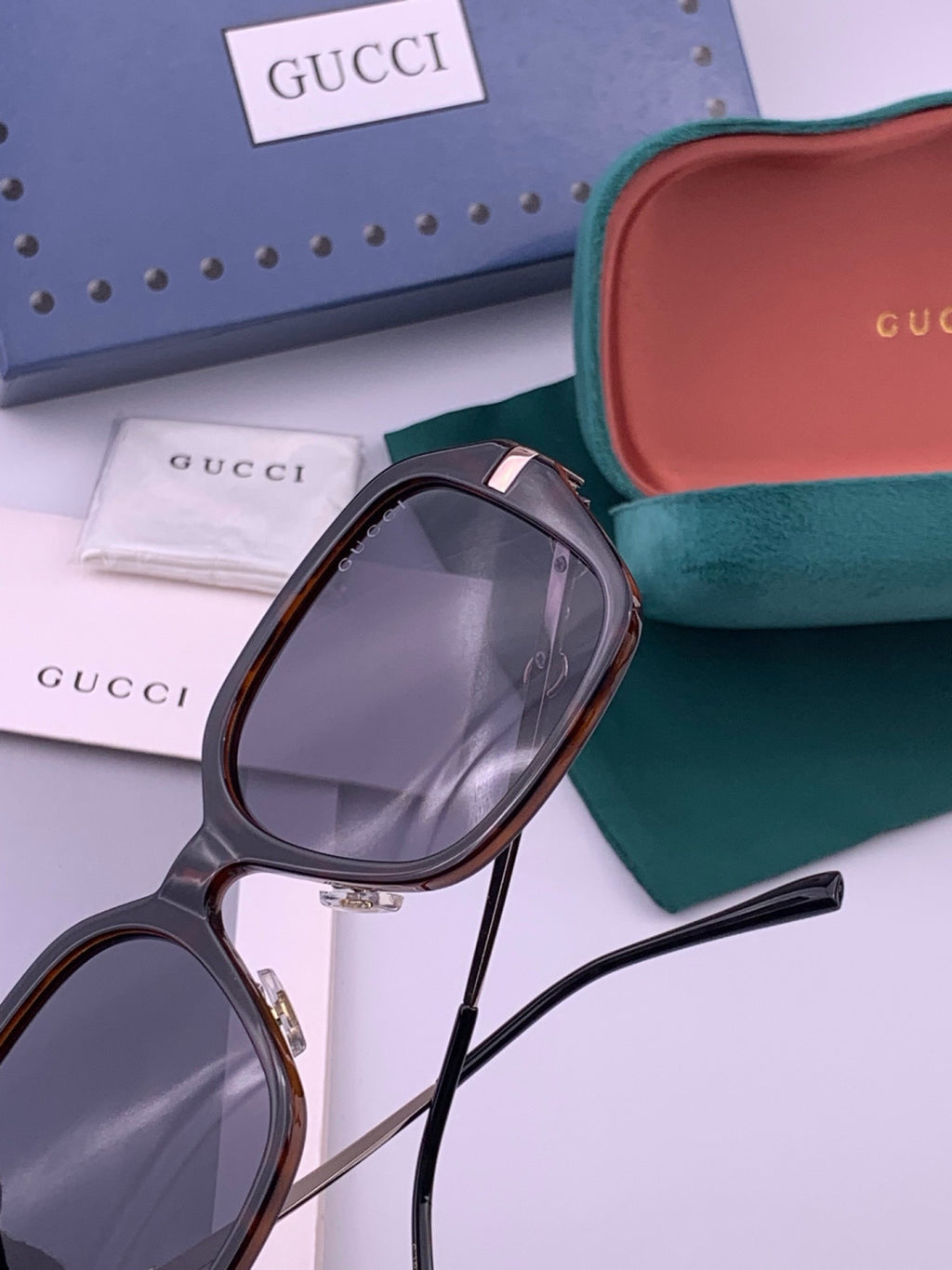 Gucci G9912 Round Black Lens Sunglasses for Men & Women - detail image 5