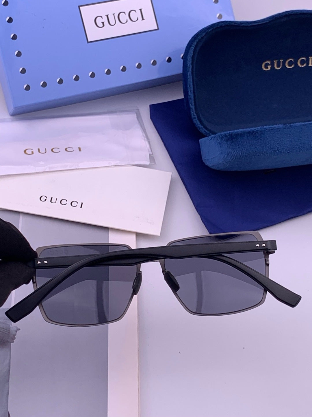 Gucci G5226 Fashion Gold Lens Sunglasses for Men & Women - 357836 - detail image 4