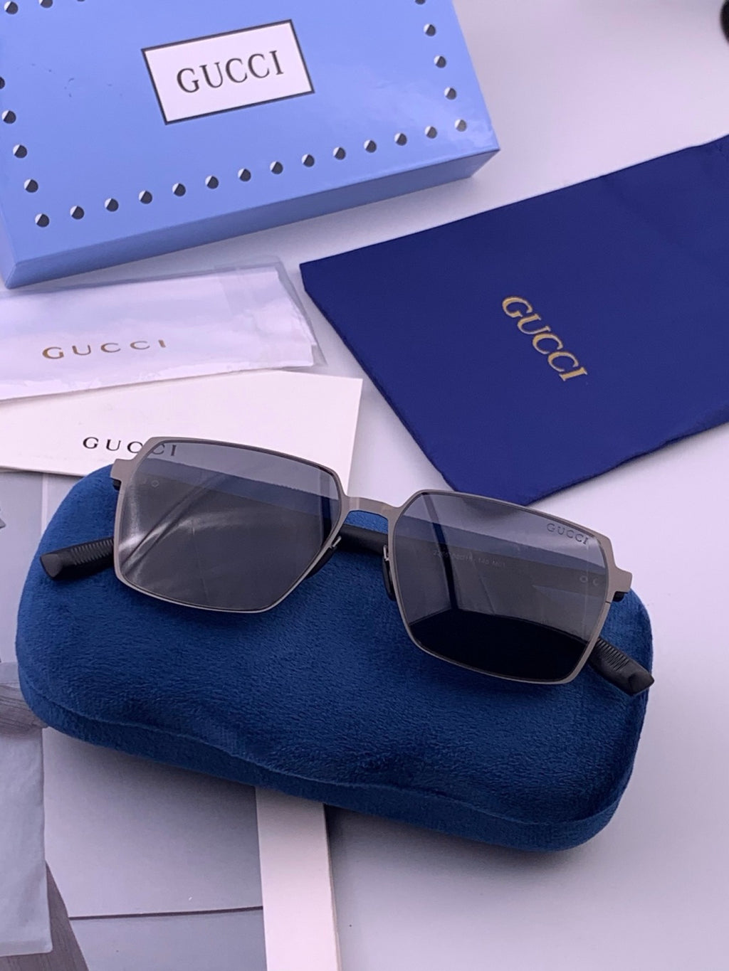 Gucci G5226 Fashion Gold Lens Sunglasses for Men & Women - 357836 - detail image 6