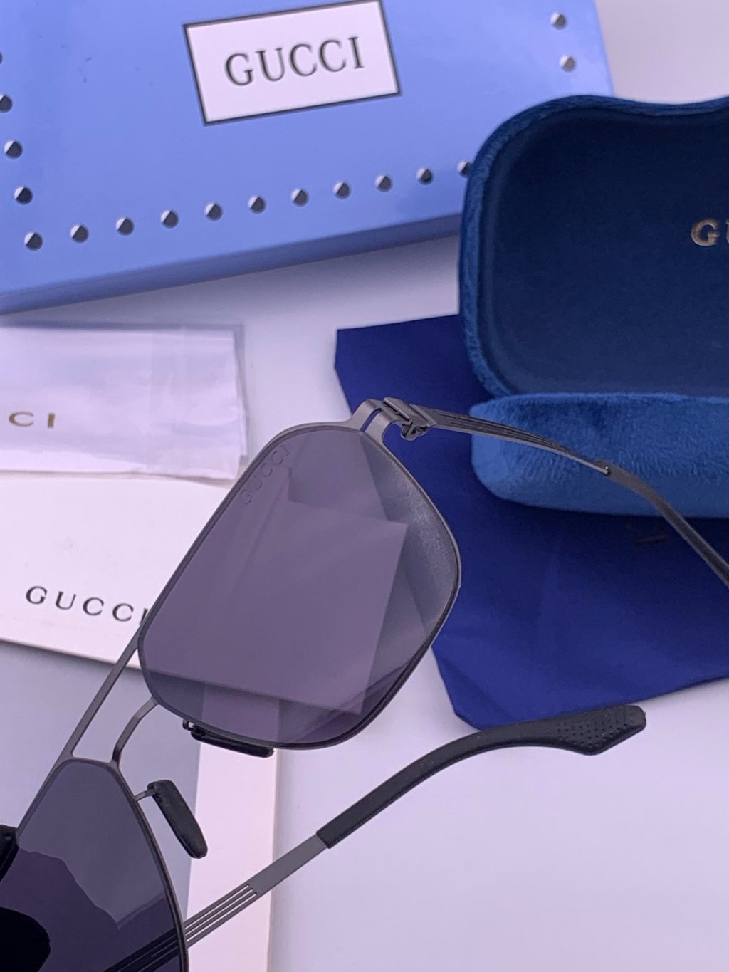 Gucci G0862 Fashion Gold Lens Sunglasses for Men & Women - 357837 - detail image 3