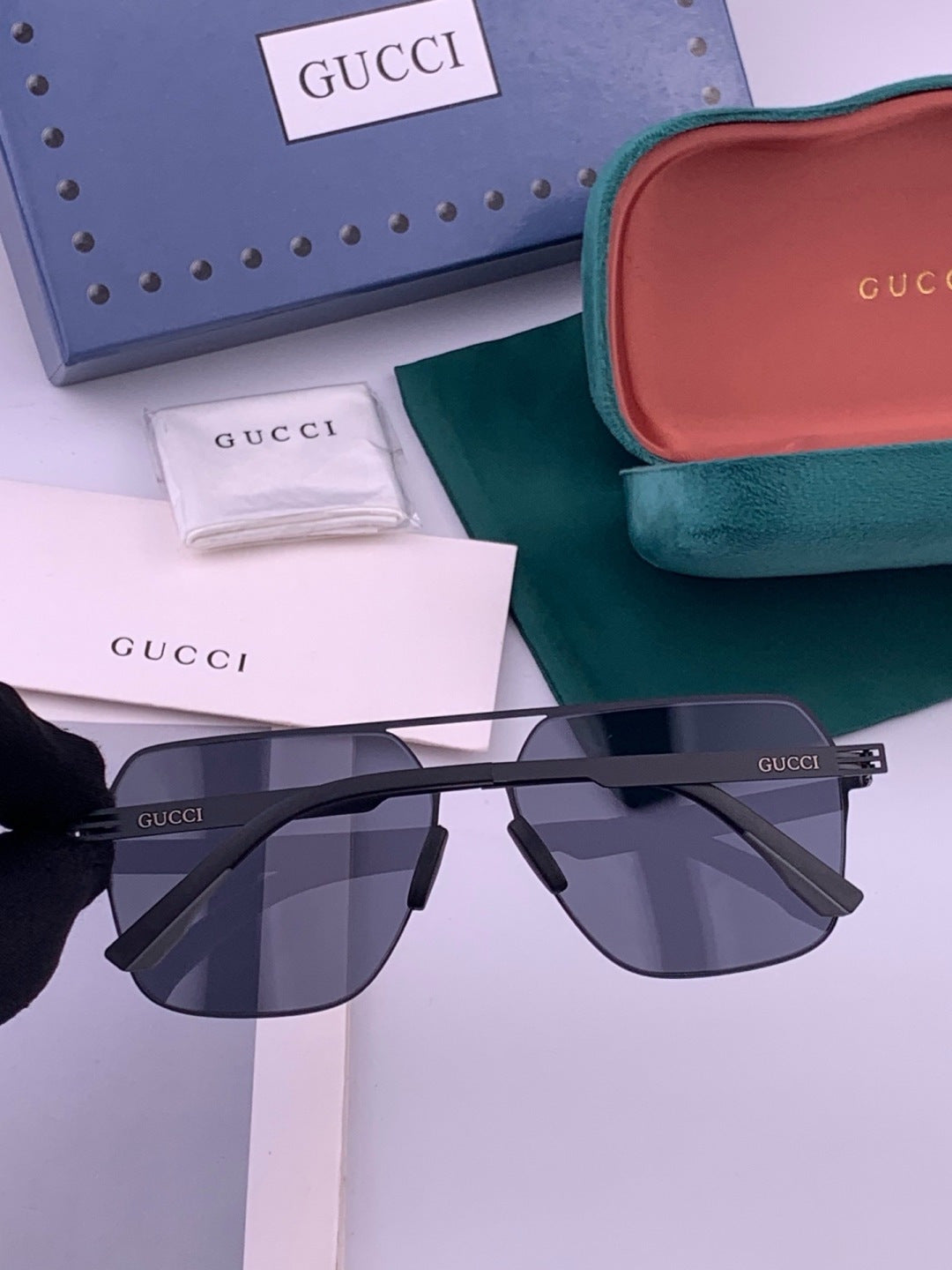 Gucci G711 Polarized Fashion Black Lens Sunglasses for Men & Women - 357841 - detail image 6