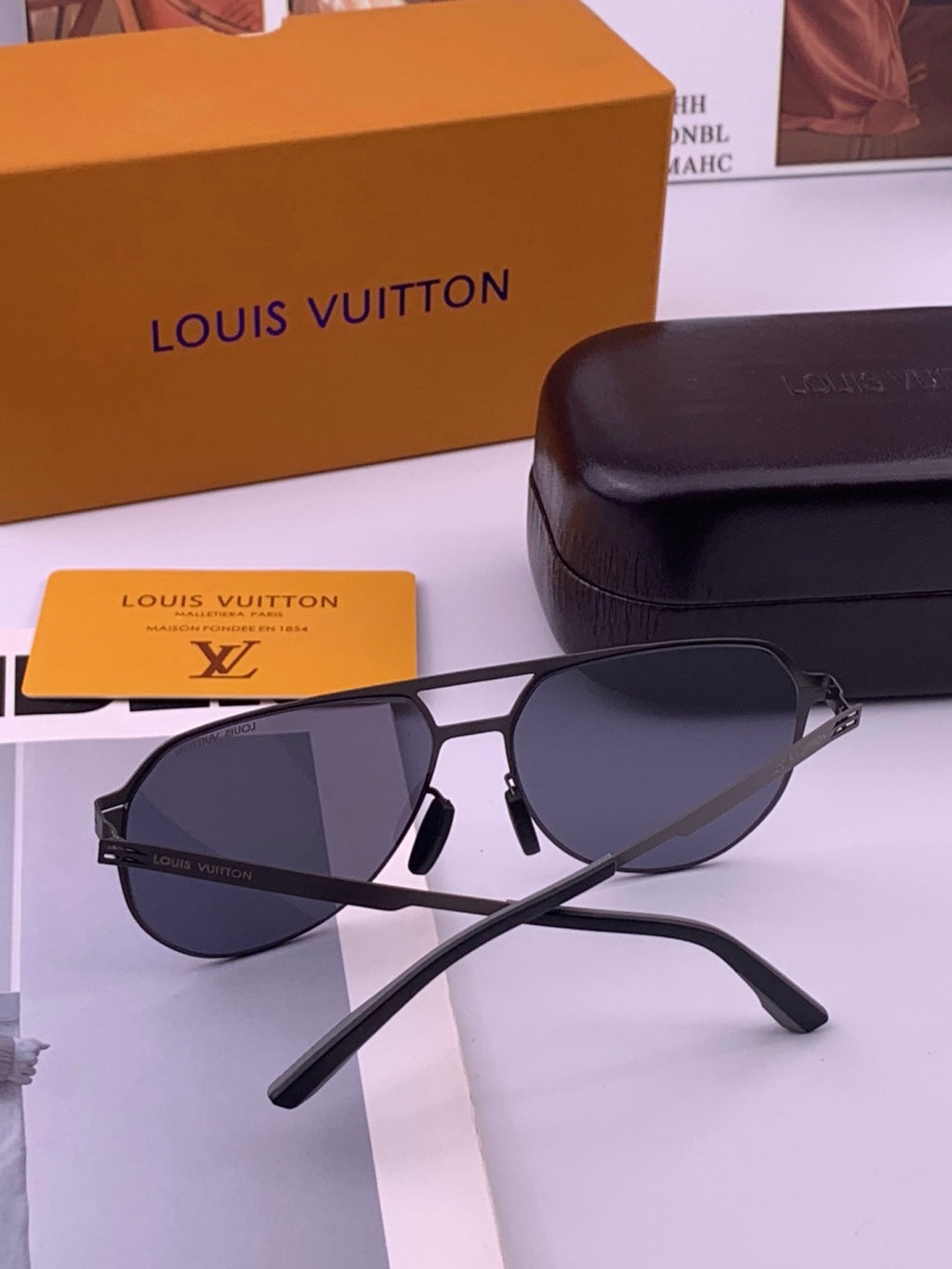 Louis Vuitton L712 Fashion Brown Lens Sunglasses for Men & Women - 357628 - detail image 5