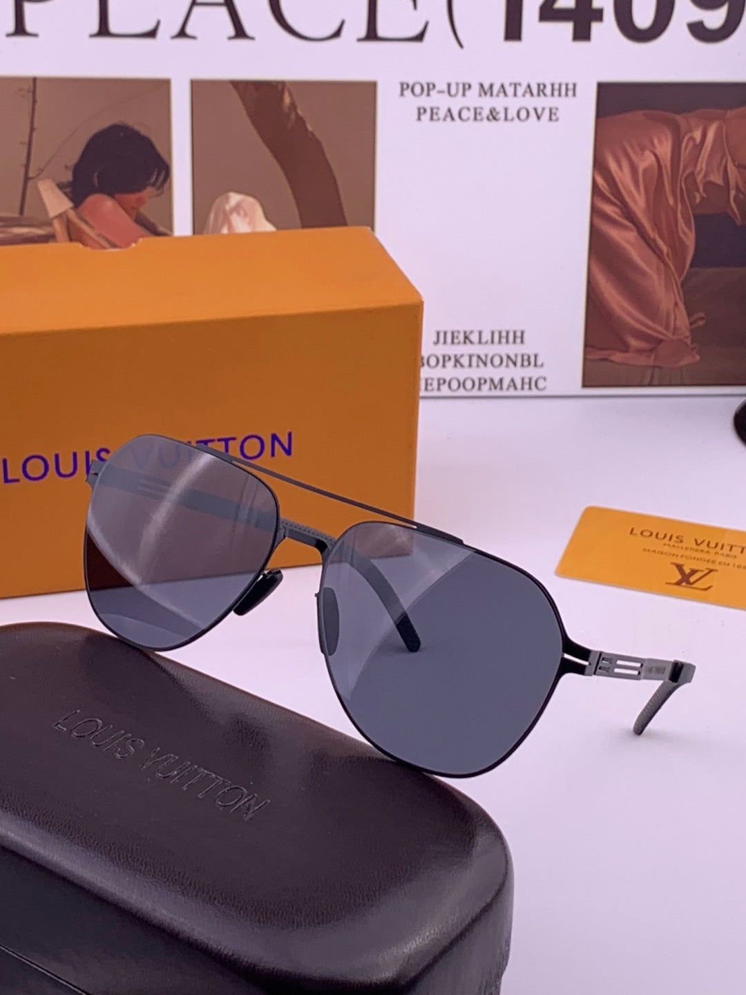 Louis Vuitton L18 Fashion Gold Lens Sunglasses for Men & Women - 357636 - detail image 2