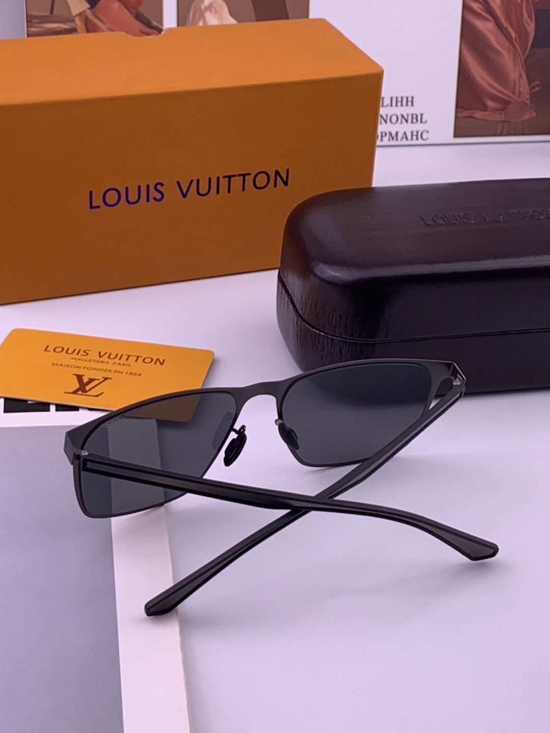 Louis Vuitton L216 Fashion Brown Lens Sunglasses for Men & Women - 357639 - detail image 5