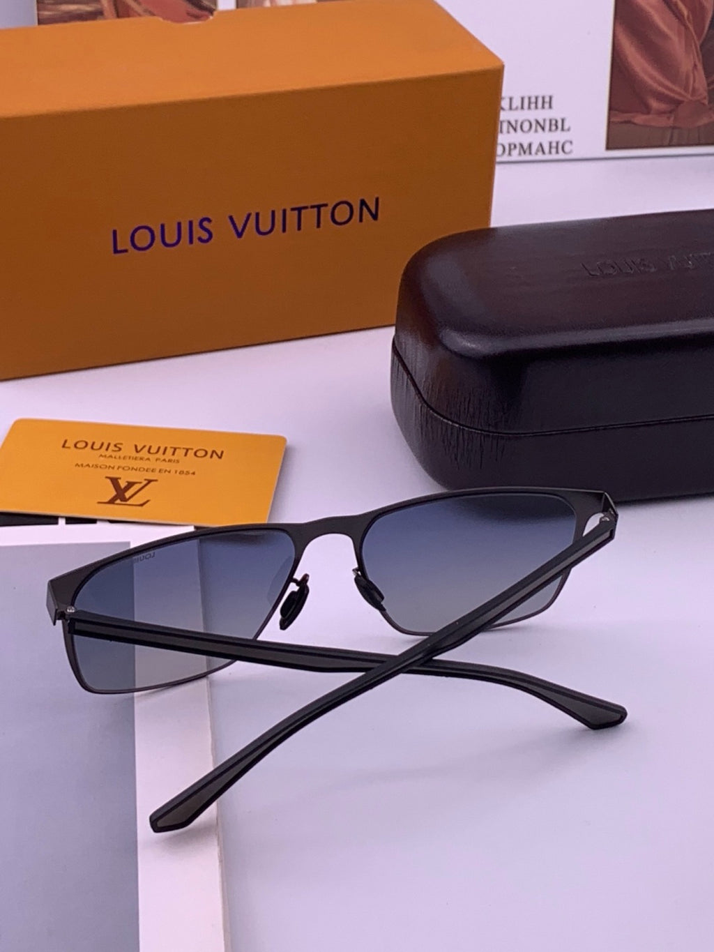 Louis Vuitton L216 Fashion Gold Lens Sunglasses for Men & Women - 357640 - detail image 5