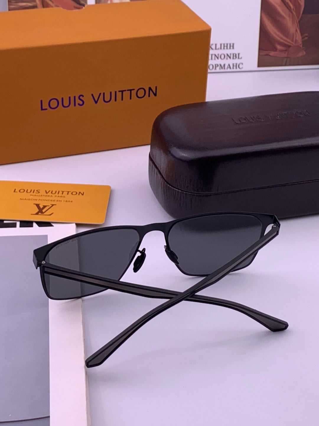 Louis Vuitton L216 Fashion Gold Lens Sunglasses for Men & Women - 357641 - detail image 5