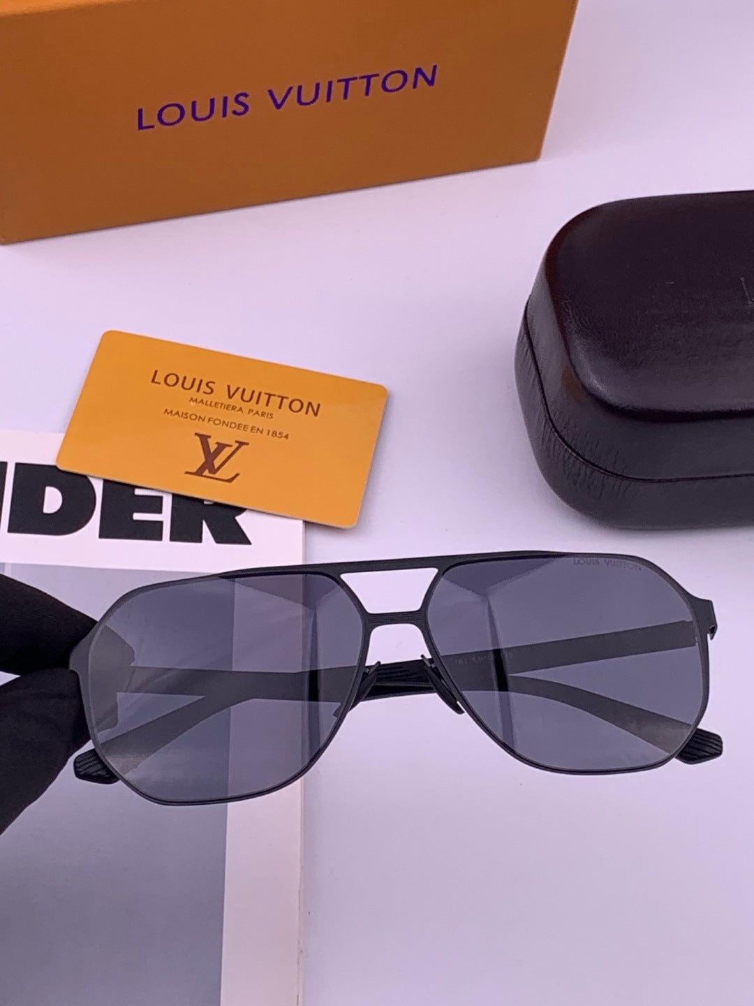 Louis Vuitton L116 Fashion Gold Lens Sunglasses for Men & Women - 357644
