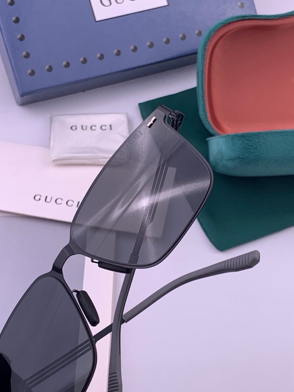 Gucci G176 Polarized Aviator Gold Lens Sunglasses for Men - detail image 4