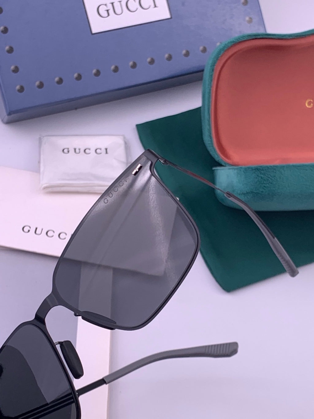 Gucci G176 Polarized Aviator Gold Lens Sunglasses for Men - detail image 3