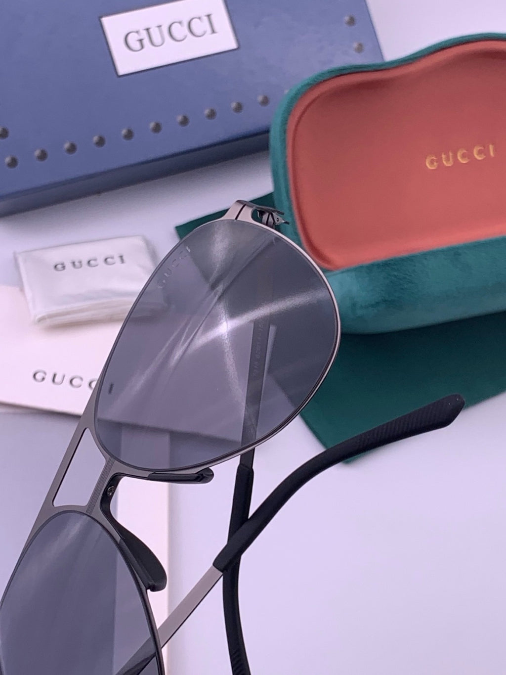 Gucci G5731 Fashion Gold Lens Sunglasses for Men & Women - detail image 4
