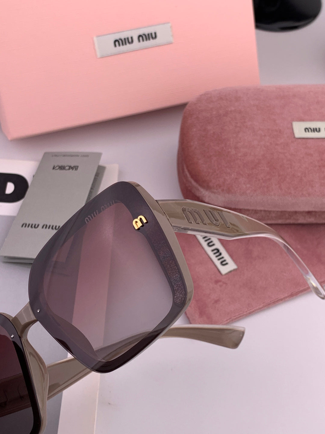Miu Miu M5550 Fashion Black Lens Sunglasses for Men & Women - 358736 - detail image 3