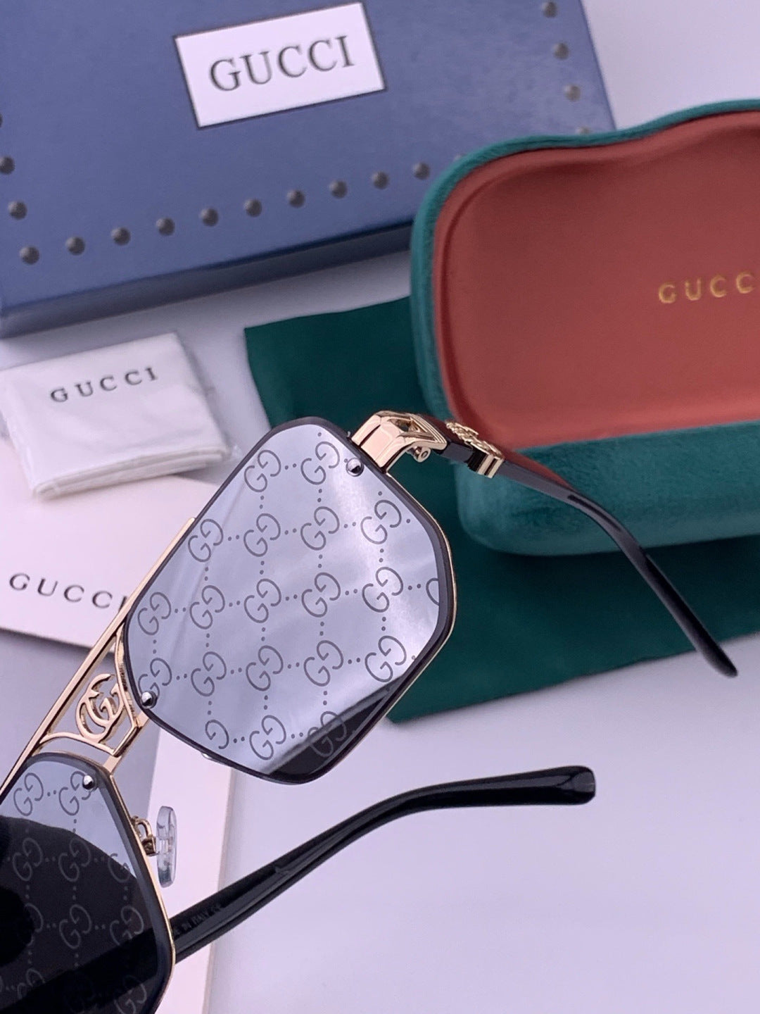 Gucci G21746 Aviator Black Lens Sunglasses for Men & Women - 357802 - detail image 3