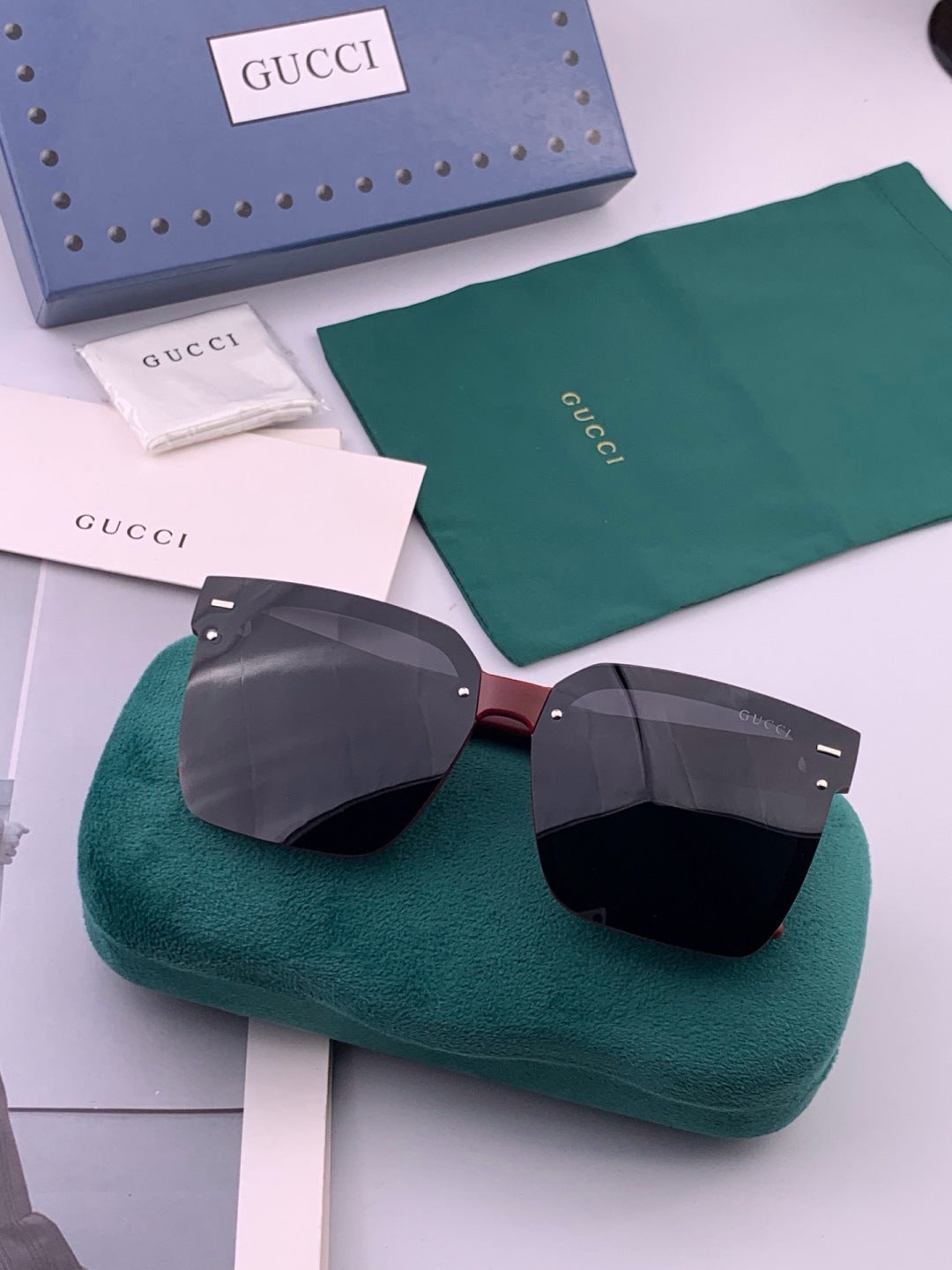 Gucci G7292 Polarized Square Gold Lens Sunglasses for Men & Women - 357807 - detail image 6