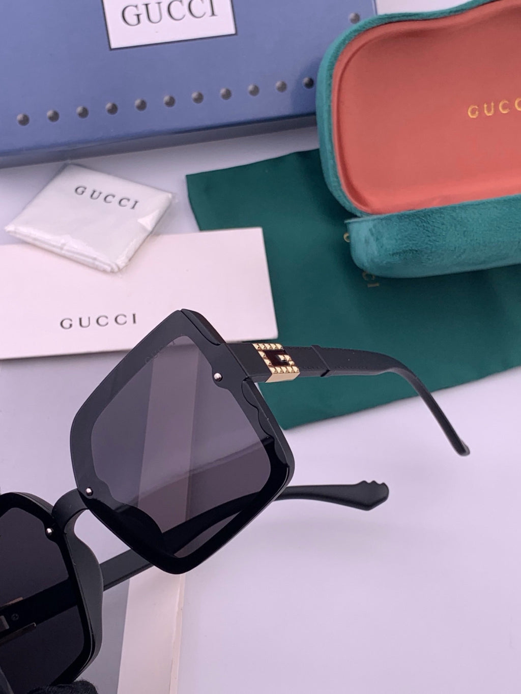 Gucci G3518 Polarized Fashion Black Lens Sunglasses for Women - 357810 - detail image 2