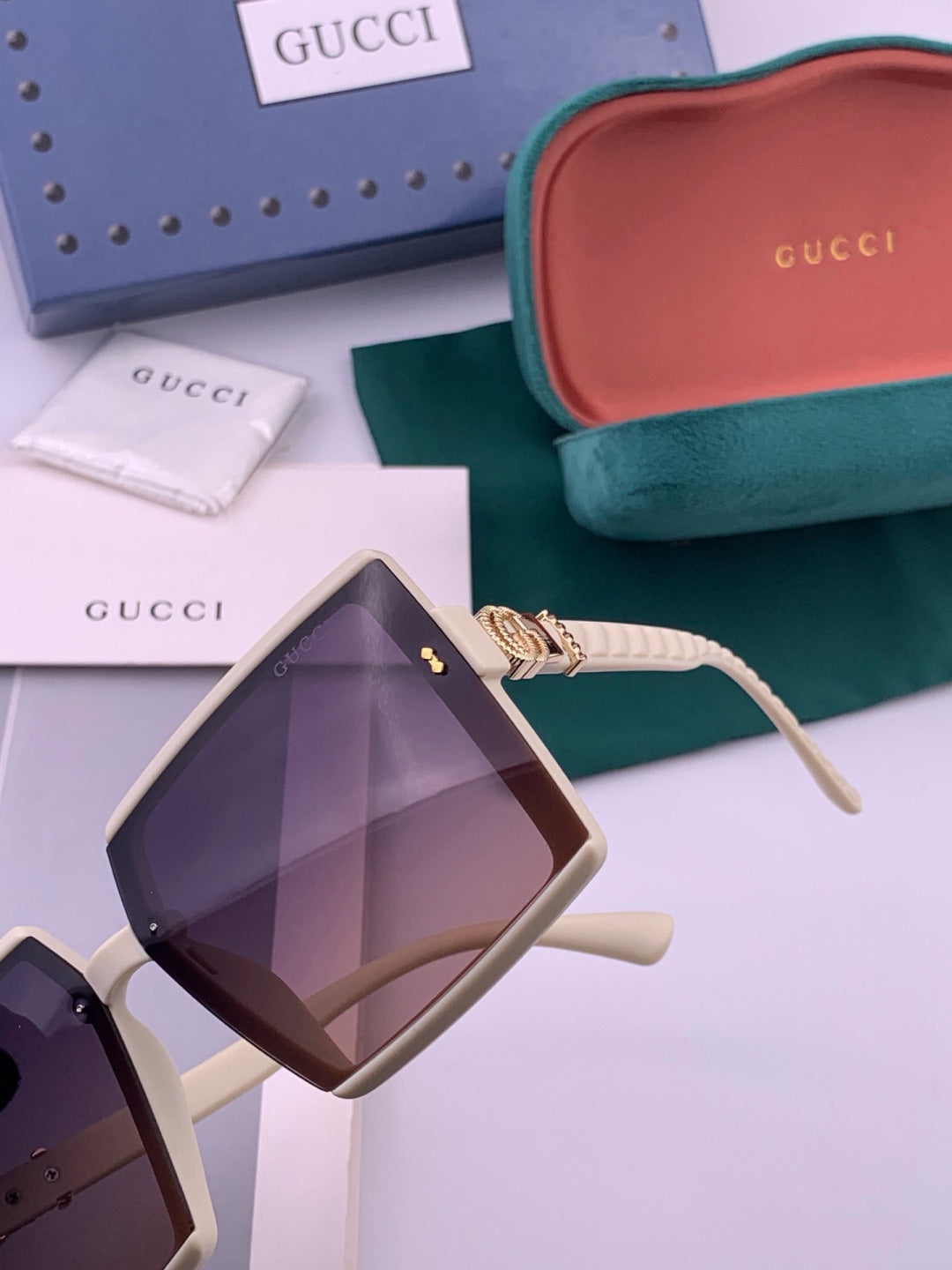 Gucci G5610 Polarized Fashion Black Lens Sunglasses for Women - detail image 2