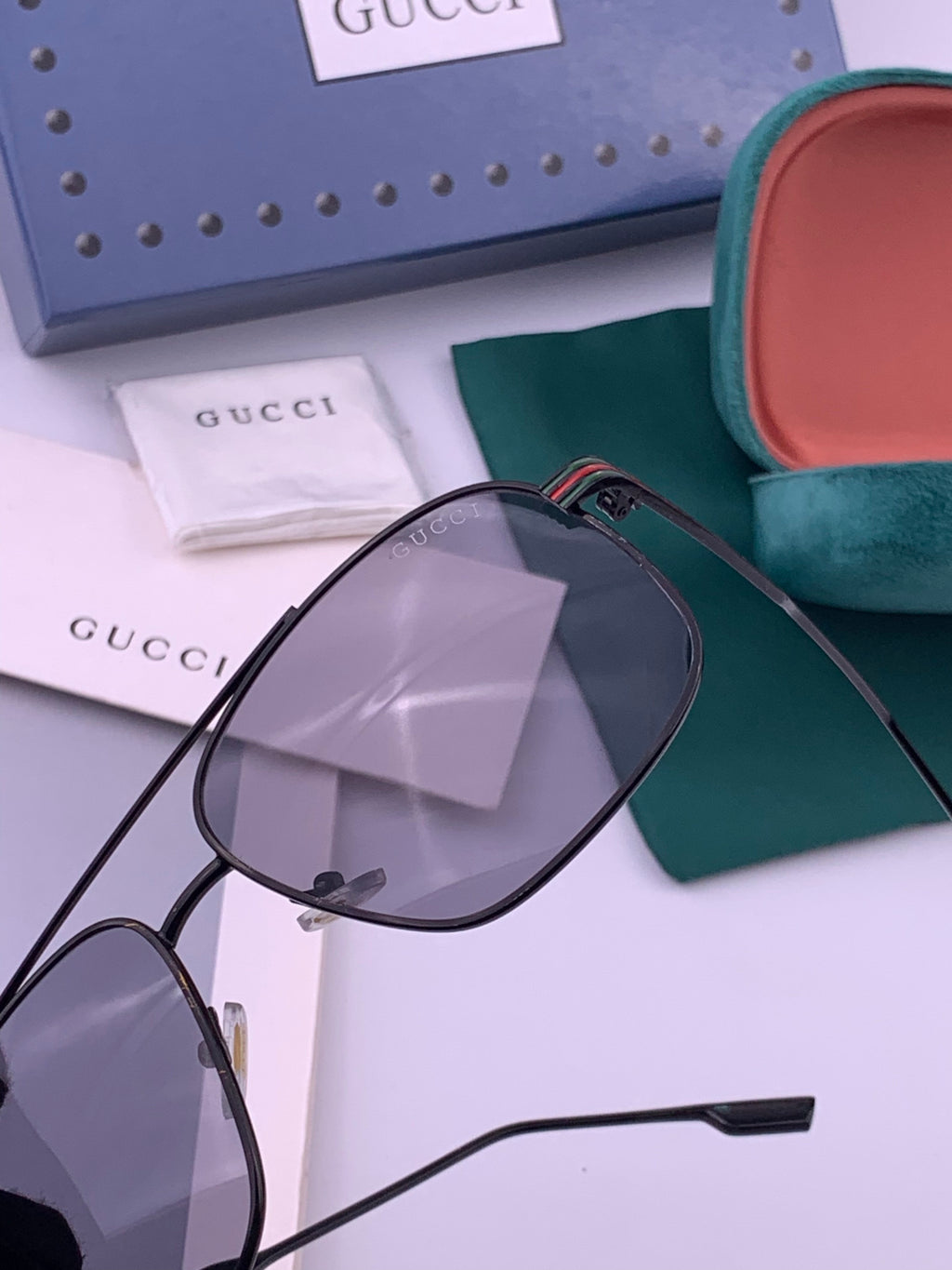 Gucci G0113 Aviator Gold Lens Sunglasses for Men & Women - 357782 - detail image 2