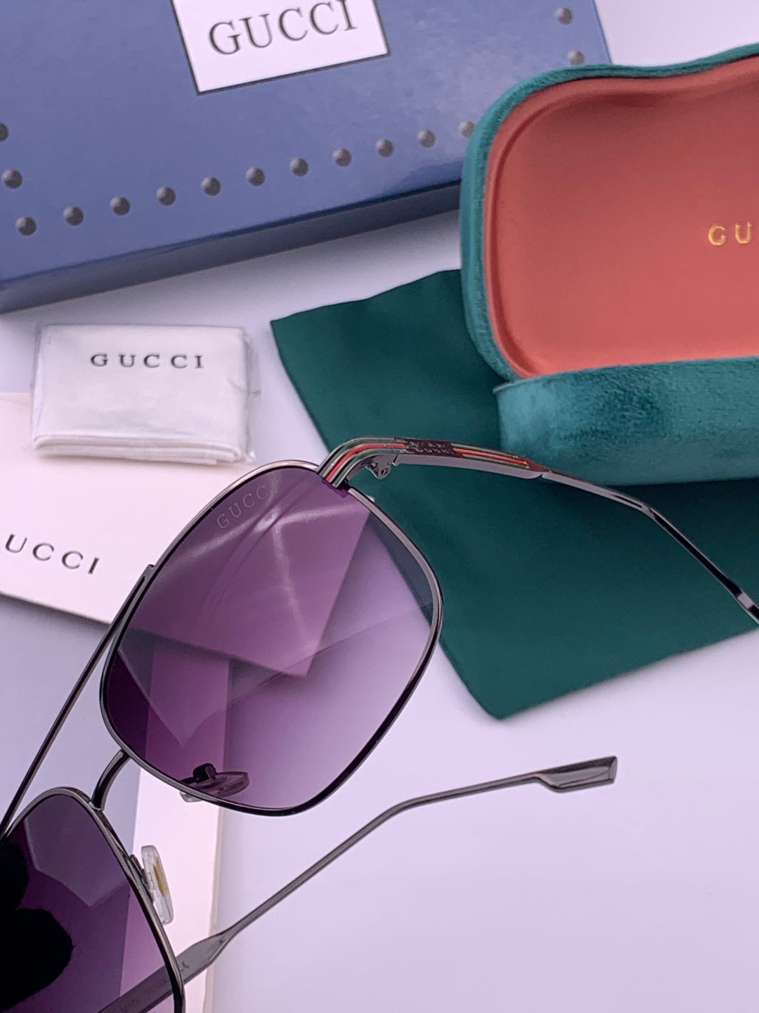 Gucci G0113 Aviator Silver Lens Sunglasses for Men & Women - 357784 - detail image 3