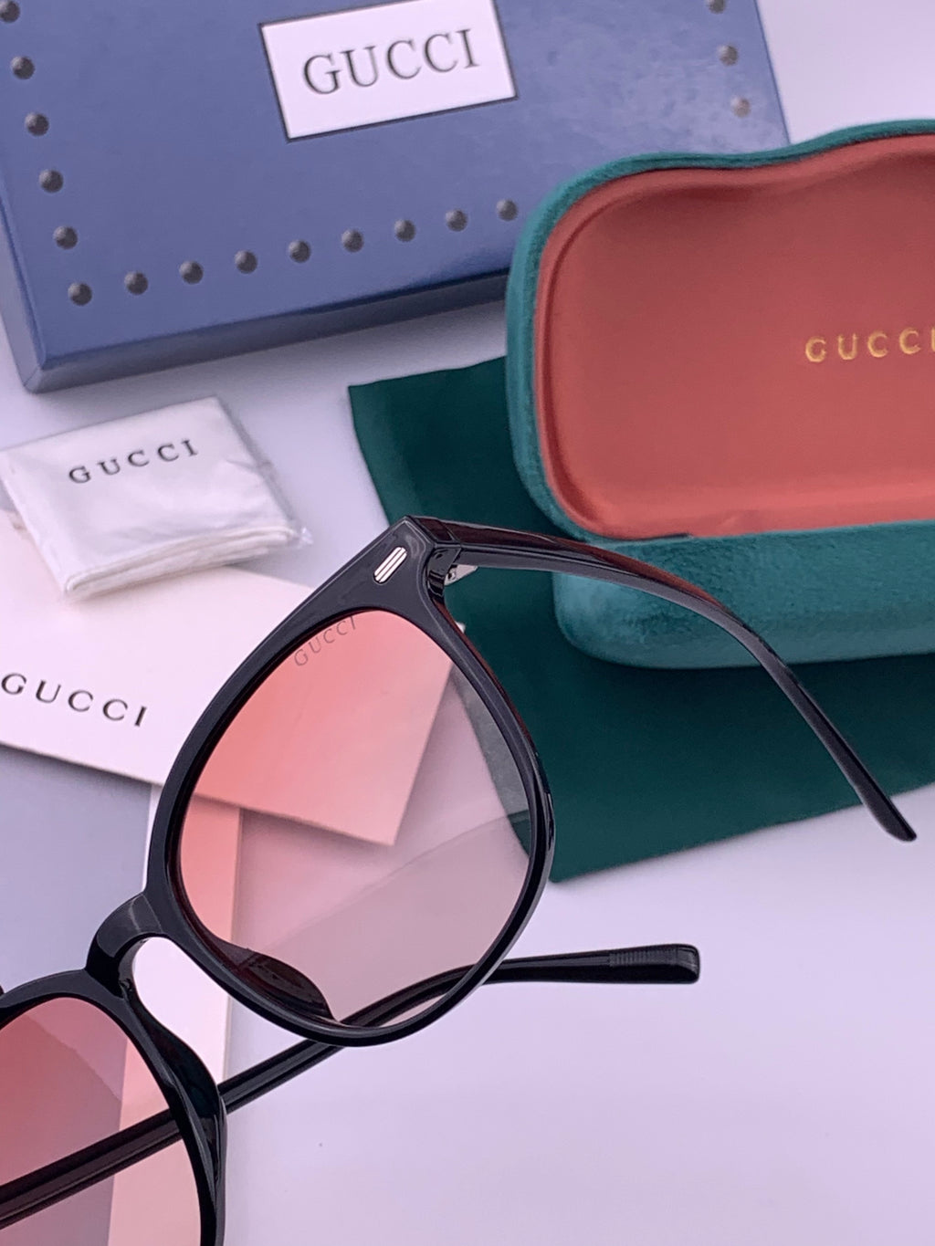 Gucci G9369 Polarized Round Black Lens Sunglasses for Men & Women - 357788 - detail image 3