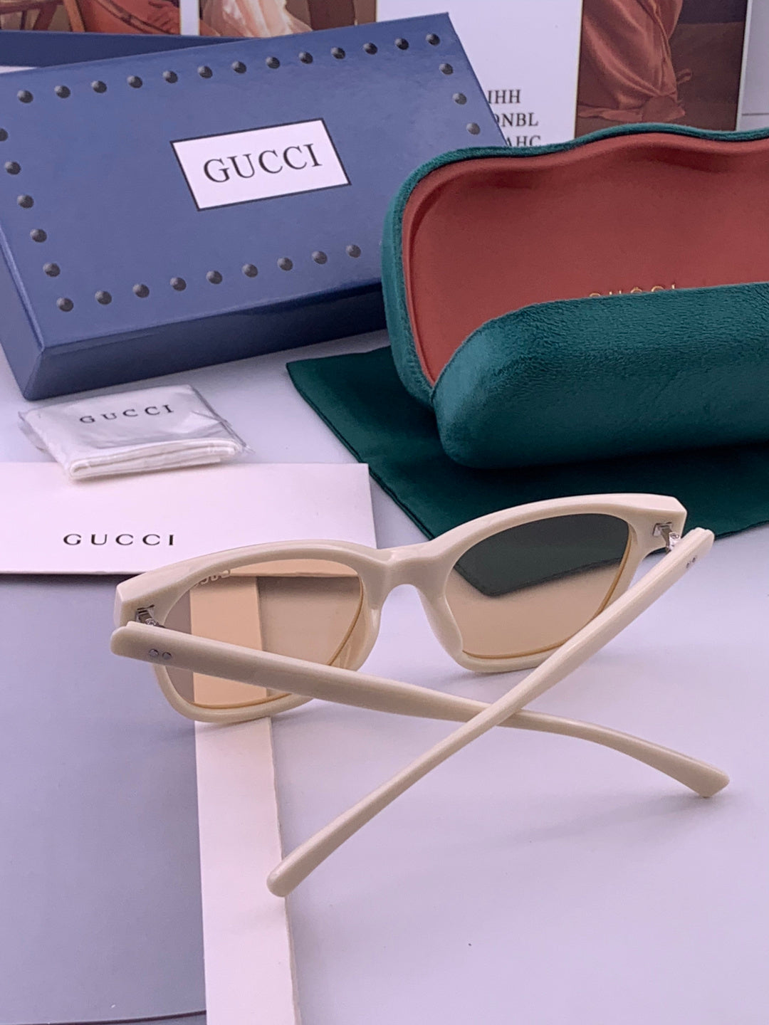 Gucci G35504 Polarized Fashion Black Lens Sunglasses for Men & Women - 371613 - detail image 5