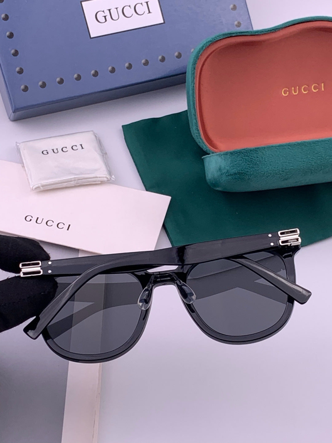 Gucci G20 Polarized Square Black Lens Sunglasses for Men & Women - 371617 - detail image 3