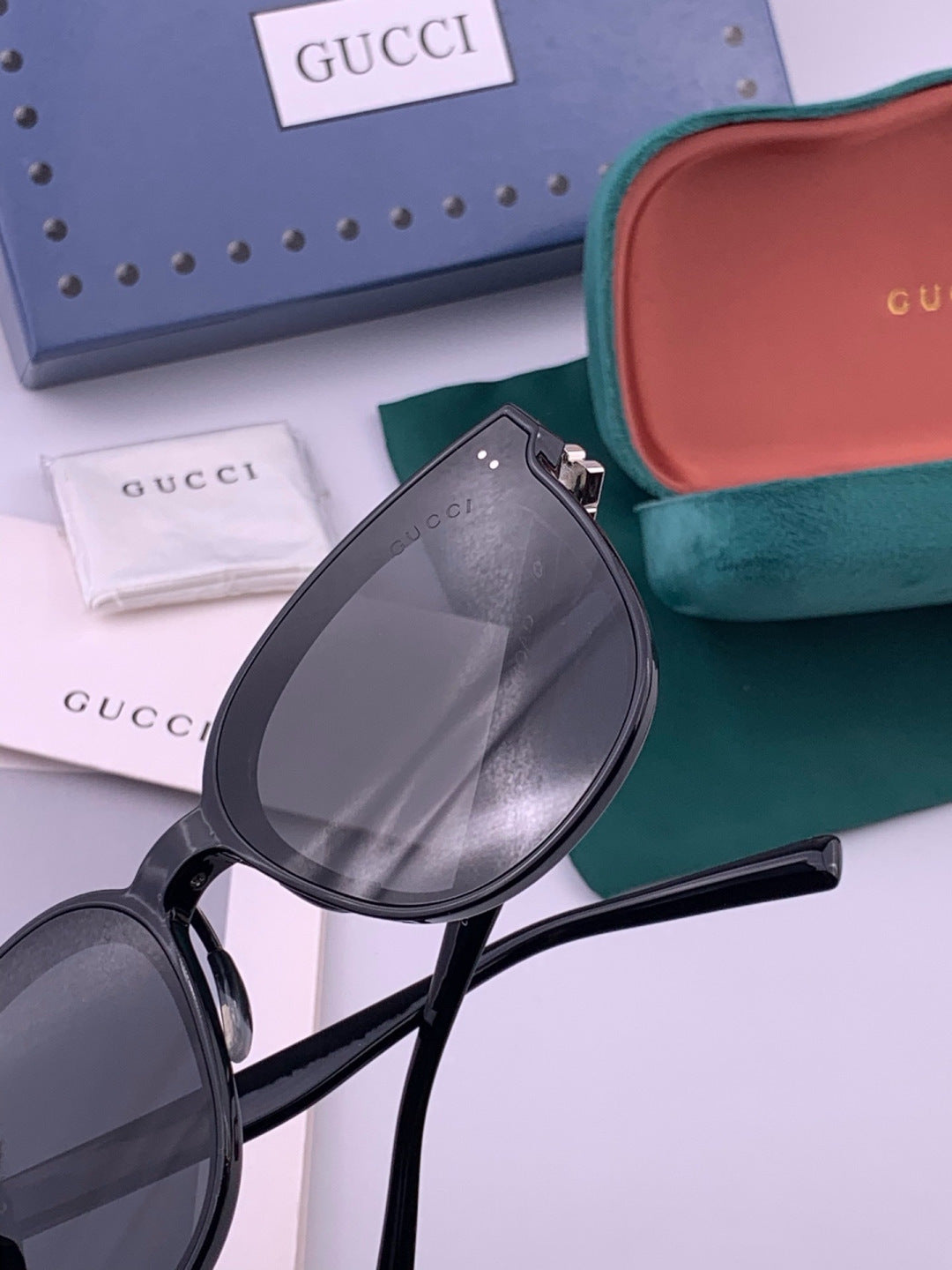Gucci G20 Polarized Square Black Lens Sunglasses for Men & Women - 371617 - detail image 5