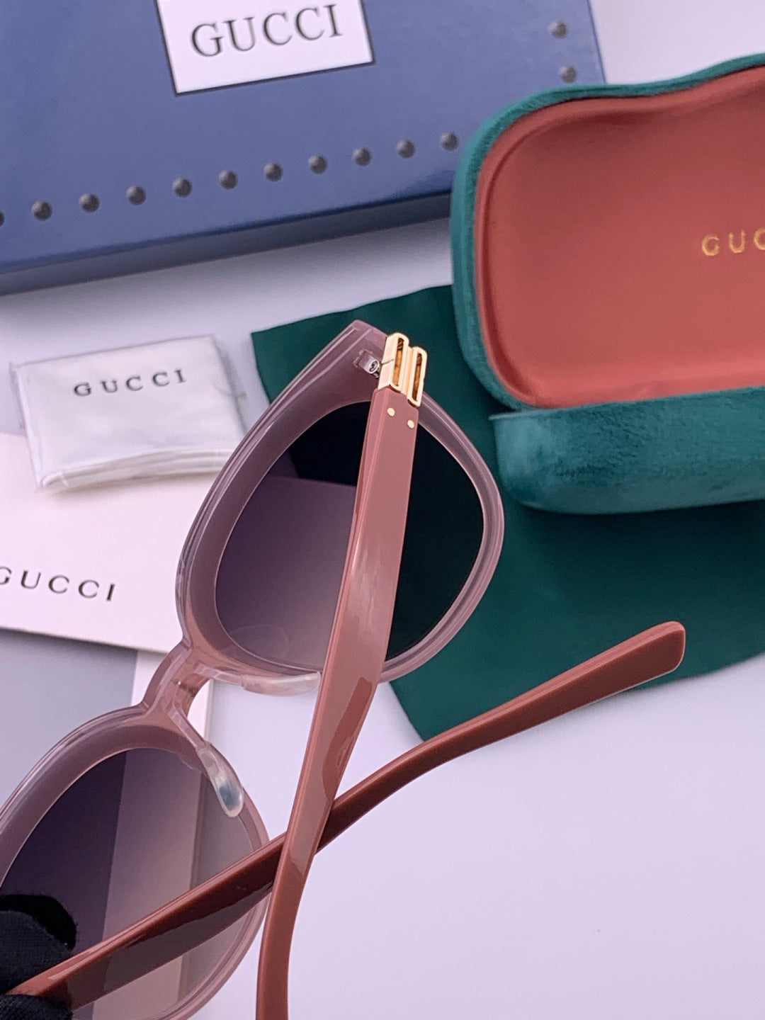 Gucci G20 Polarized Square Black Lens Sunglasses for Men & Women - detail image 4