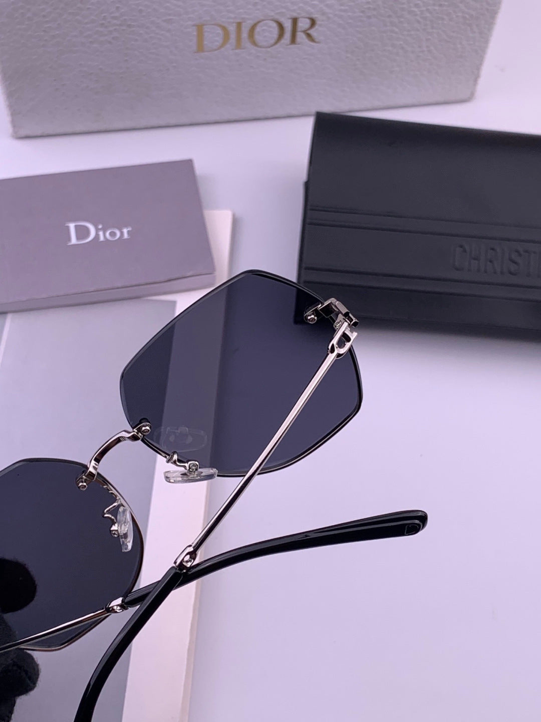Dior CD8637 Polarized Rimless Brown Lens Sunglasses for Men & Women - detail image 5
