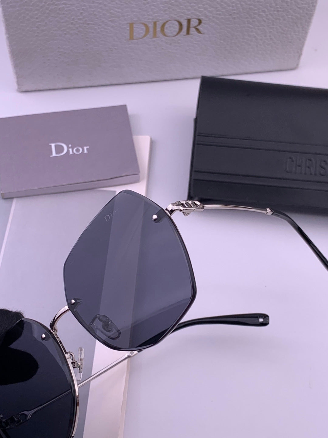 Dior CD8637 Polarized Rimless Brown Lens Sunglasses for Men & Women - detail image 3