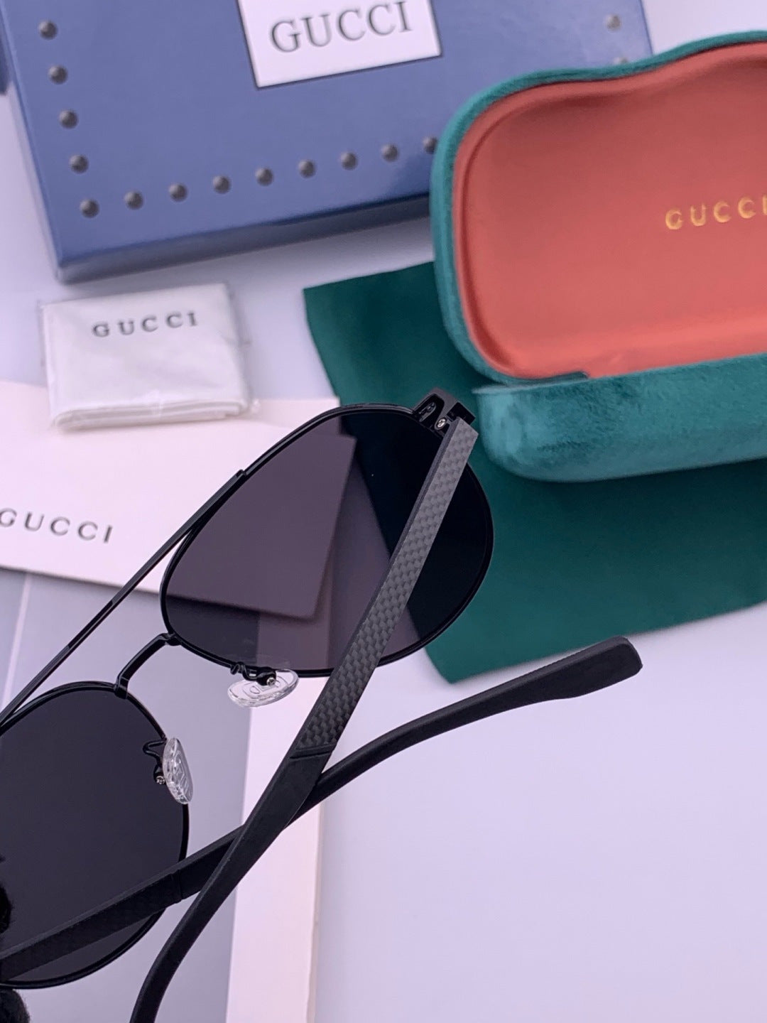 Gucci G8204 Polarized Aviator Gold Lens Sunglasses for Men & Women - detail image 5