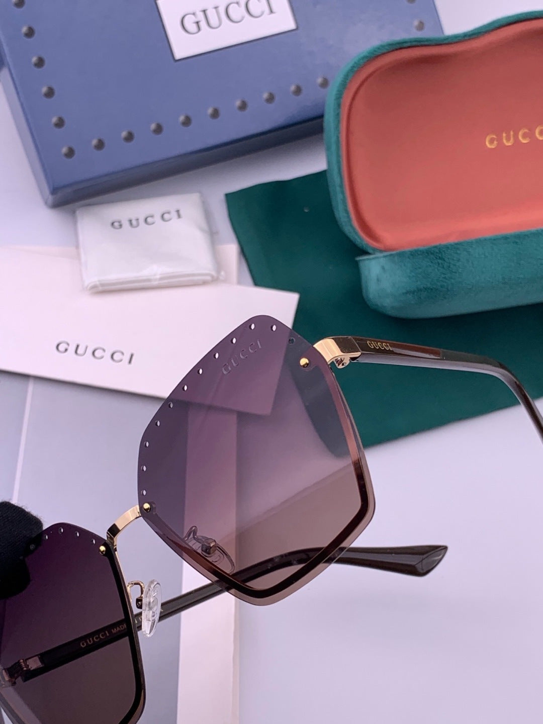 Gucci G9079 Lightweight Rimless Gold Lens Sunglasses for Women - 371585 - detail image 3