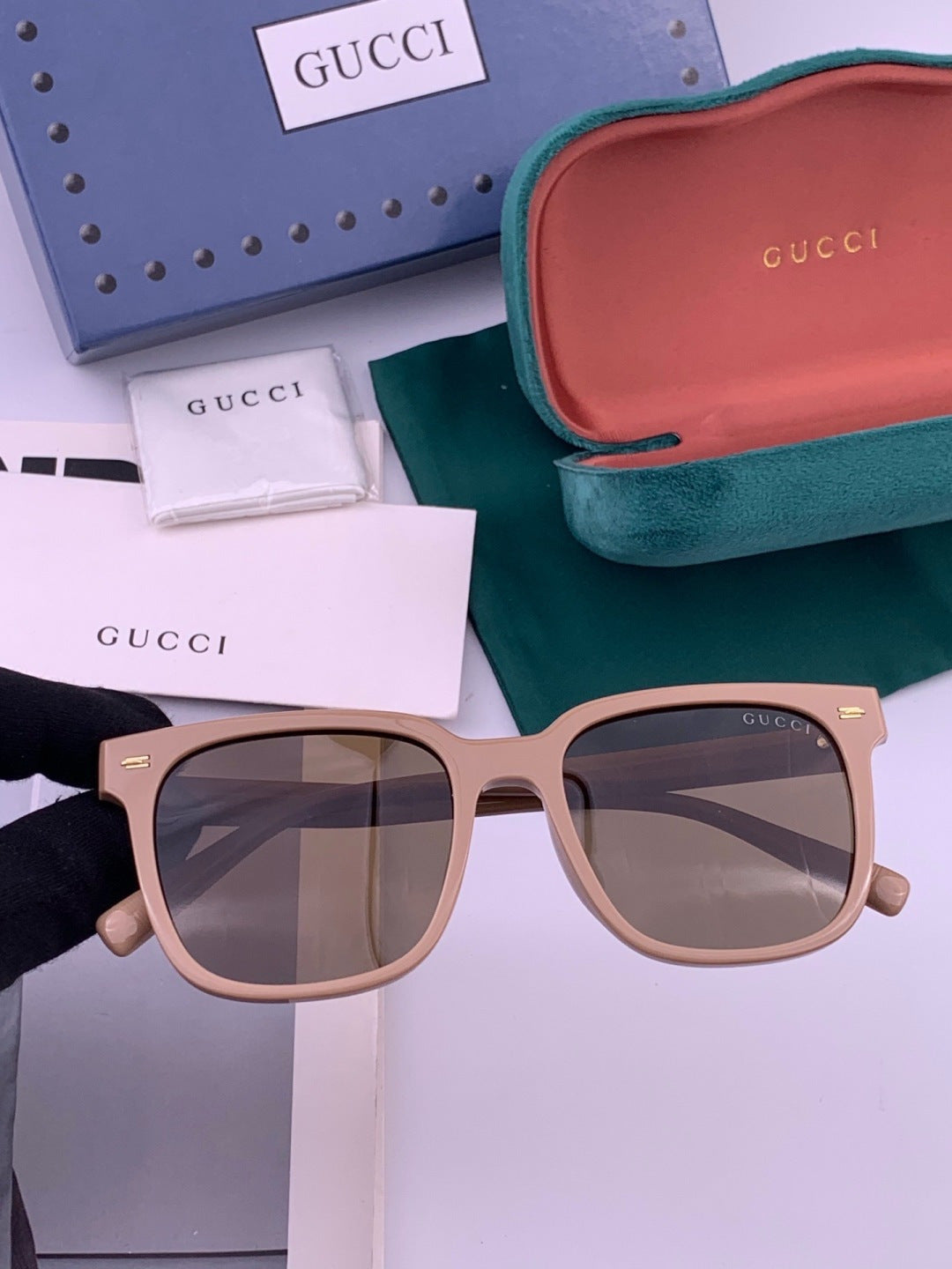 Gucci G02041 Polarized Fashion Brown Lens Sunglasses for Women - 371586 - detail image 2