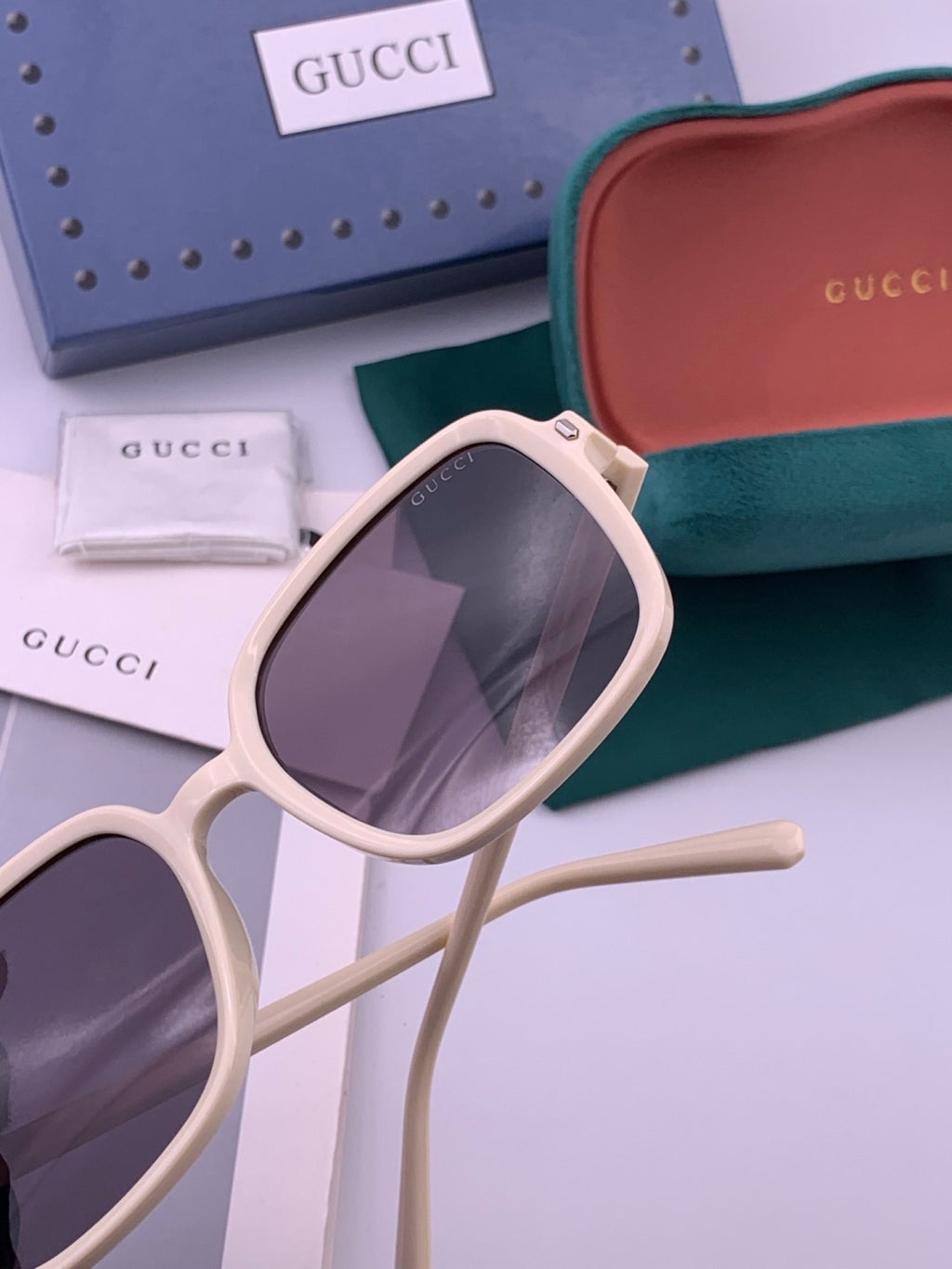 Gucci G5107 Square Gold Lens Sunglasses for Men & Women - detail image 5