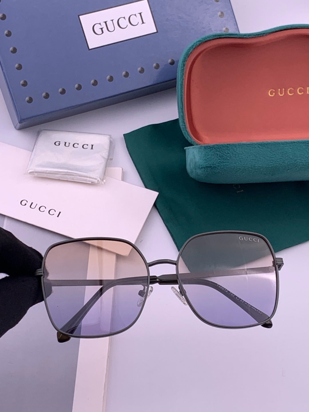 Gucci G22201 Metal Fashion Red Lens Sunglasses for Men & Women - 371590
