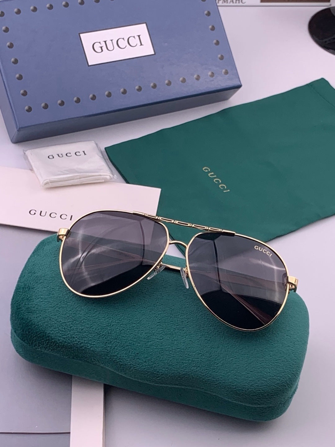 Gucci G3081 Polarized Aviator Black Lens Sunglasses for Men & Women - 371591 - detail image 8