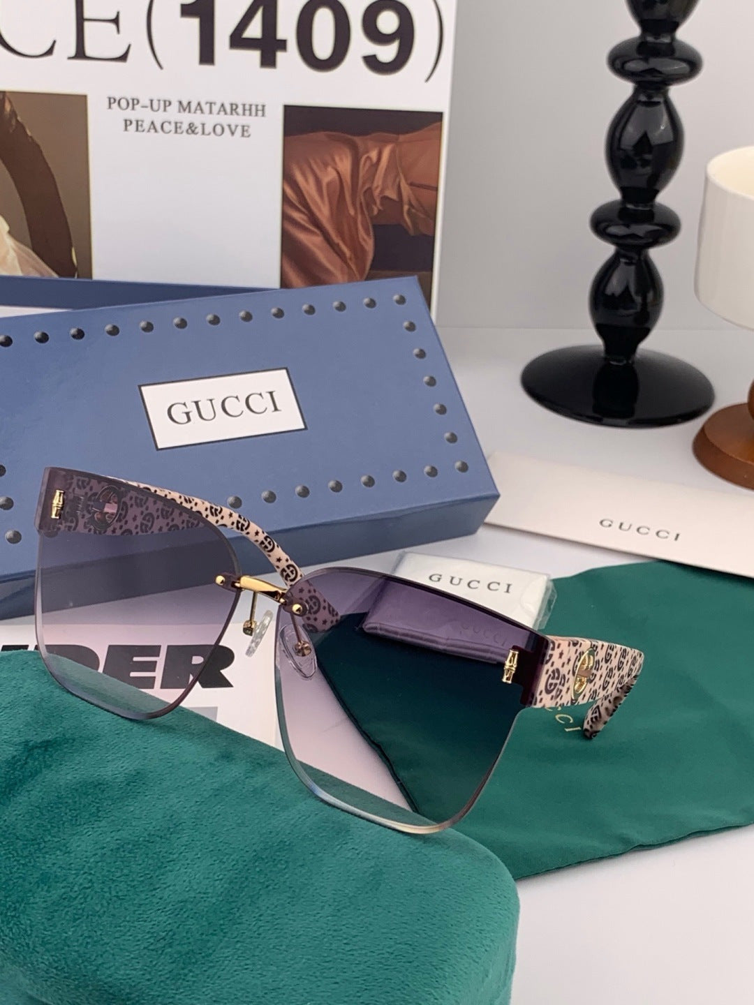Gucci G5220 Square Gold Lens Sunglasses for Men & Women - detail image 2