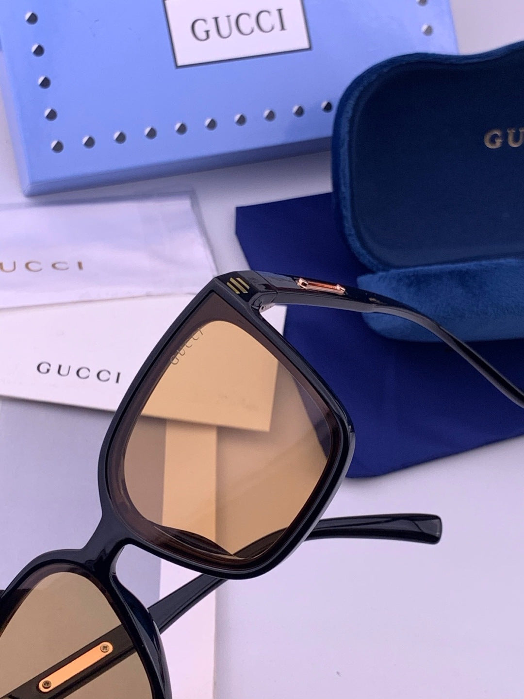 Gucci G3779 Square Brown Lens Sunglasses for Men & Women - 371564 - detail image 3