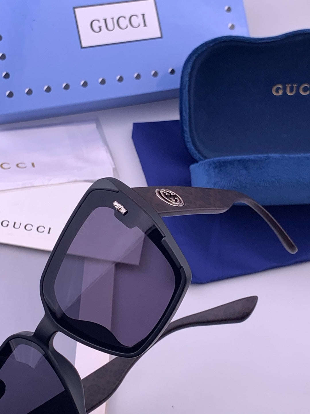 Gucci G4771 Polarized Square Gold Lens Sunglasses for Women - detail image 3