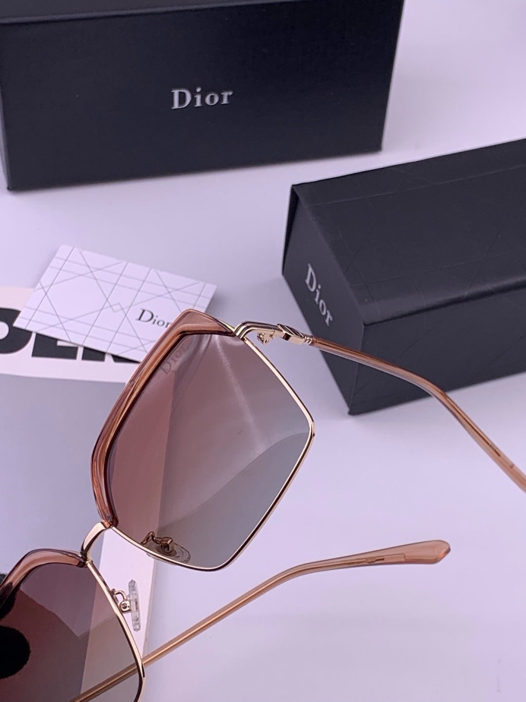 Dior CD2594 Polarized Fashion Gold Lens Sunglasses for Men & Women - detail image 3