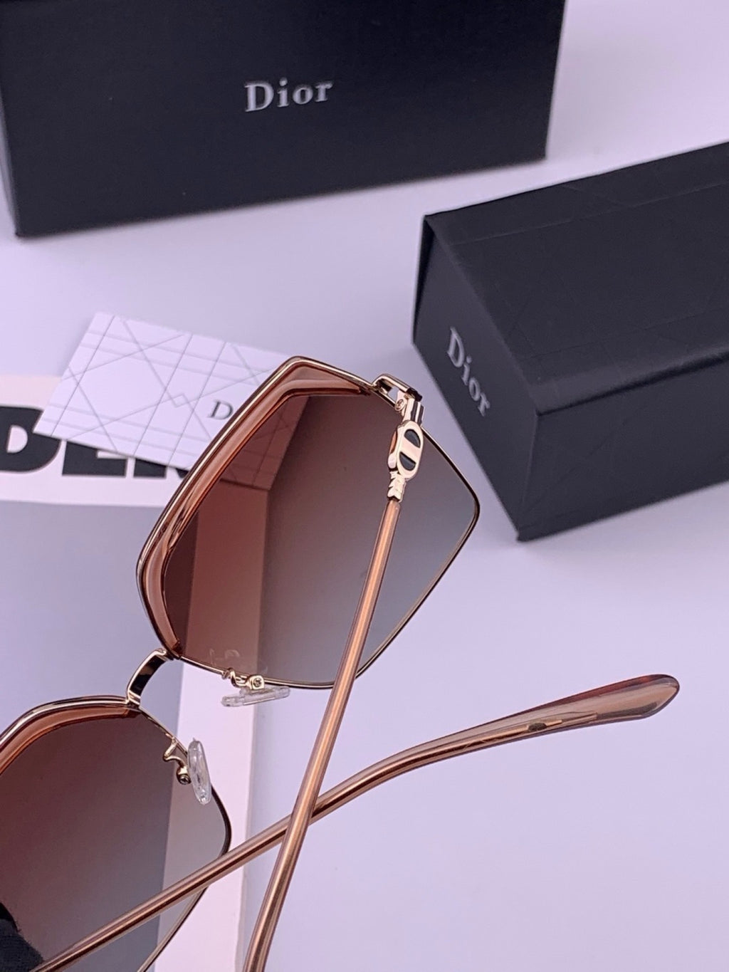 Dior CD2594 Polarized Fashion Gold Lens Sunglasses for Men & Women - detail image 4