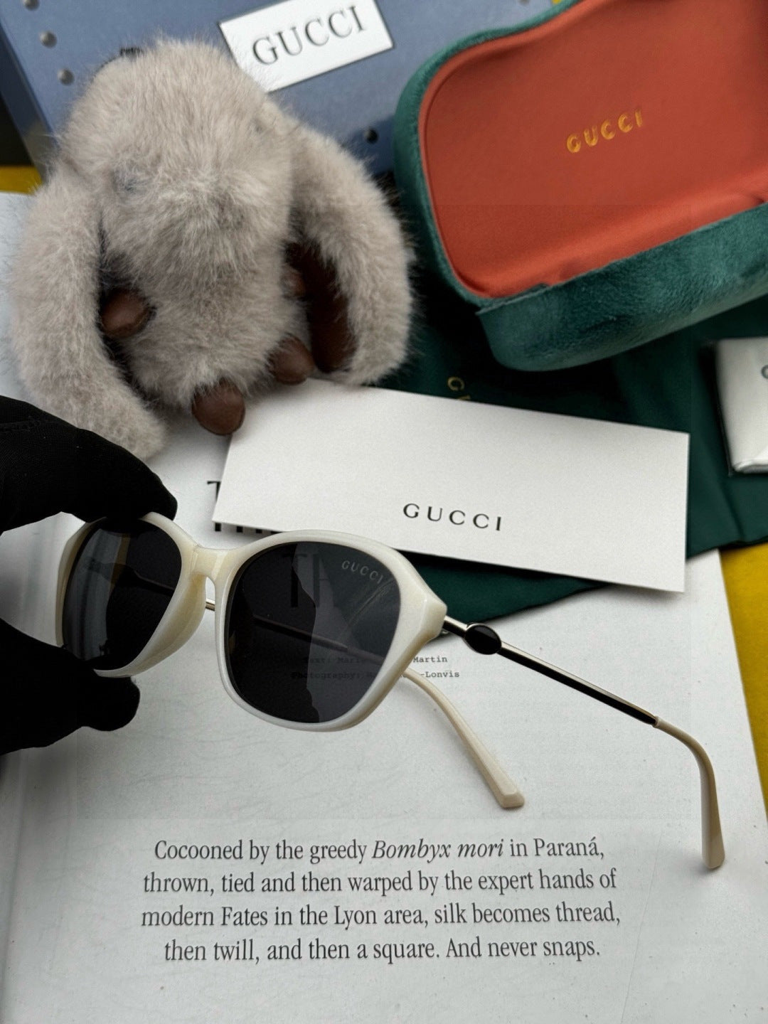 Gucci G5906 Polarized Square Black Lens Sunglasses for Men & Women - 371467 - detail image 3