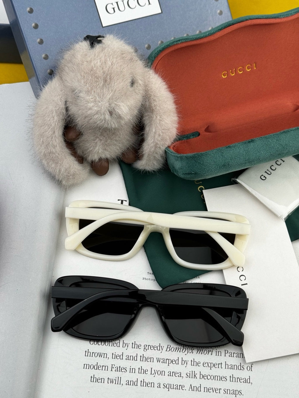 Gucci G5906 Polarized Square Black Lens Sunglasses for Men & Women - 371468 - detail image 4